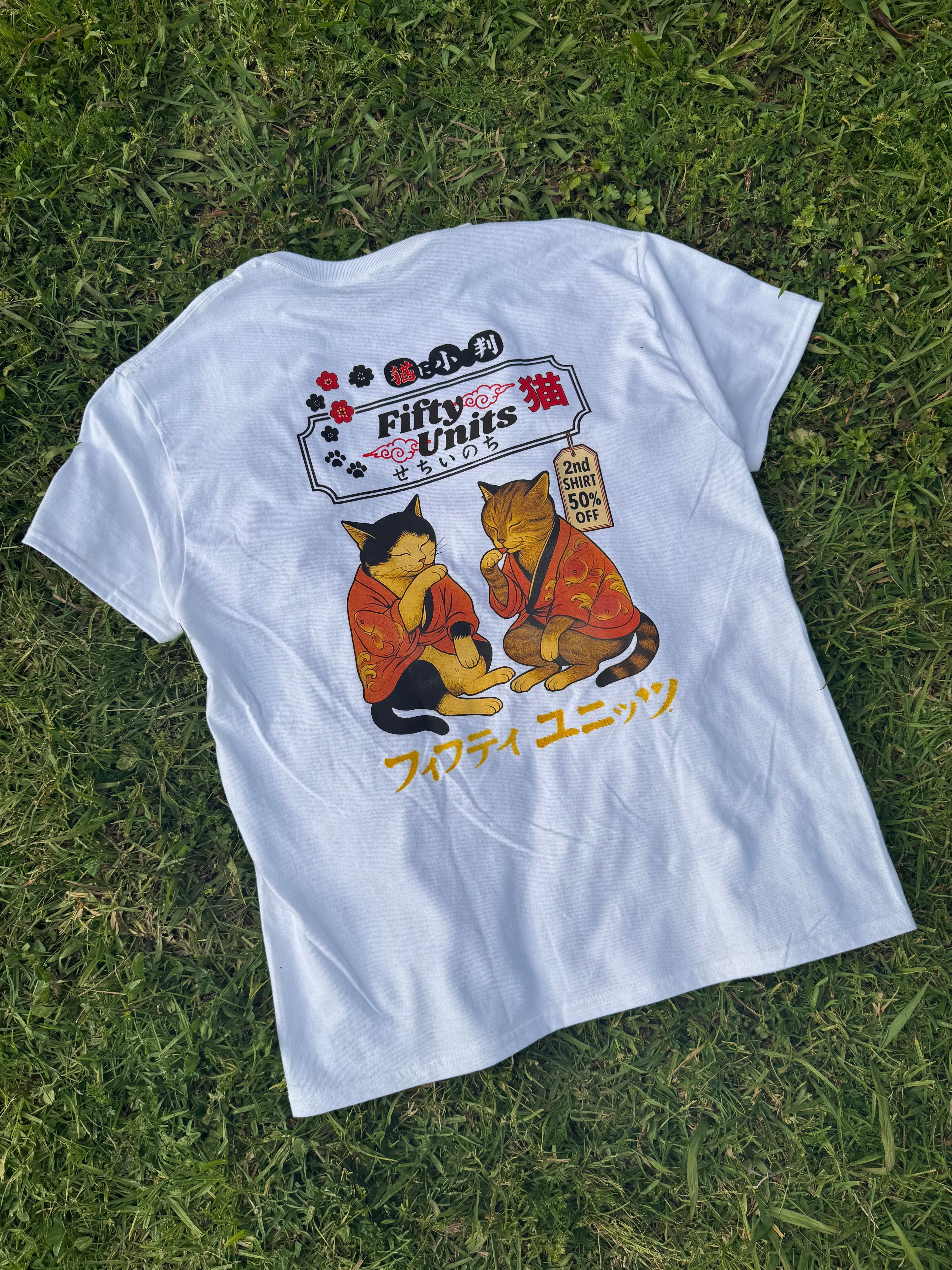 Camiseta Lucky Cats Regular Fit Unisex | FIFTY UNITS