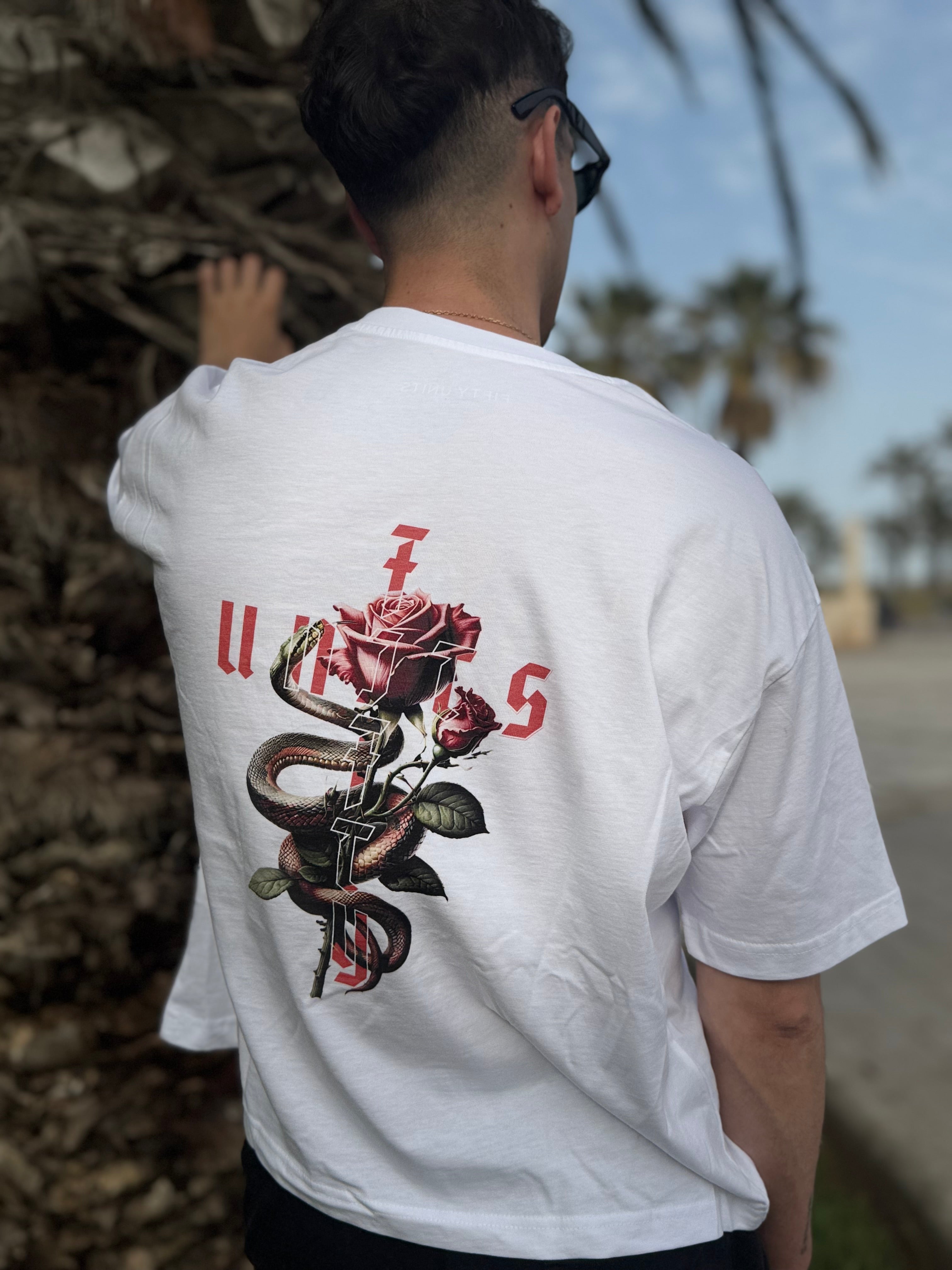 Camiseta Oversize Crop Rose & Snake Unisex | FIFTY UNITS