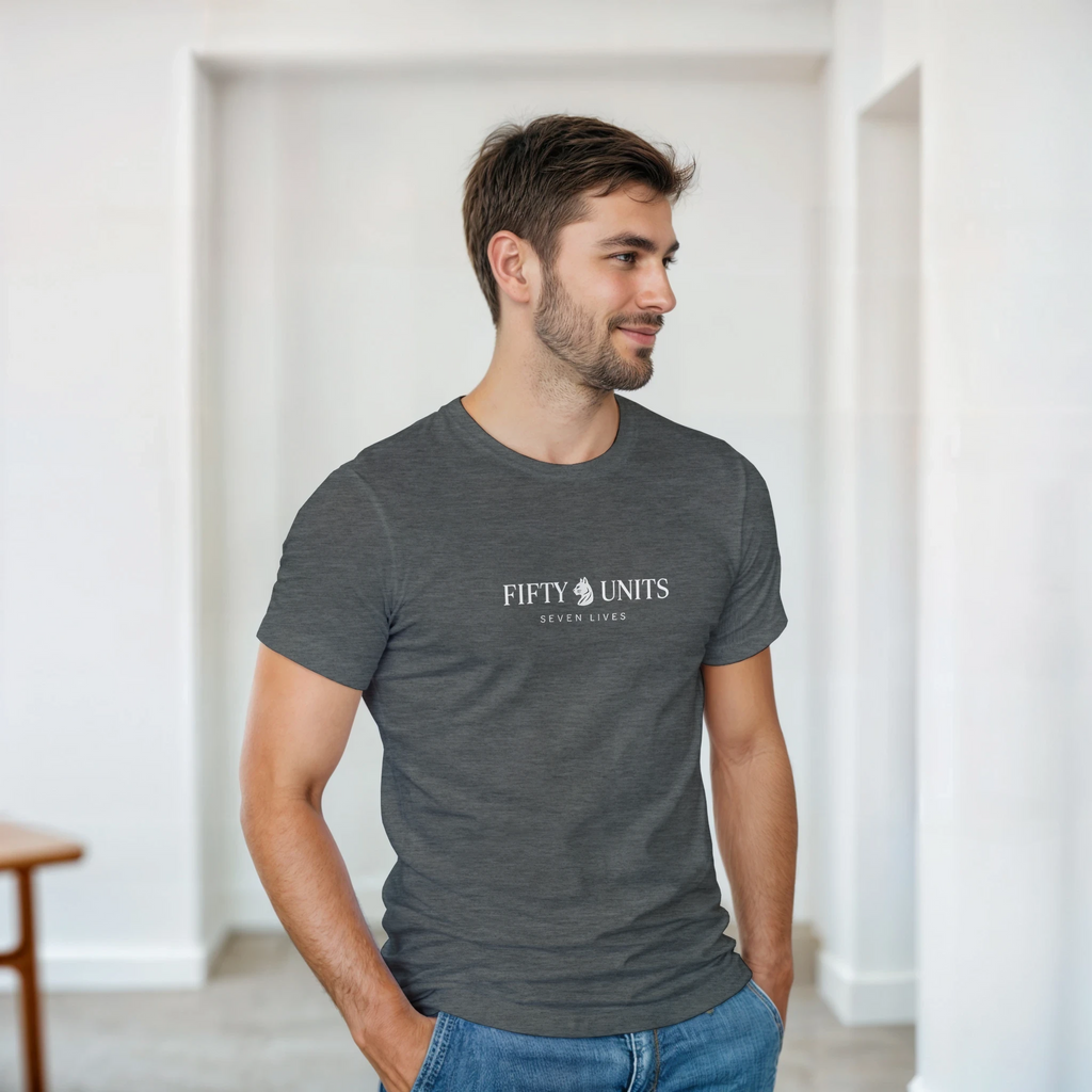 look casual con camiseta colaboración fifty units - hombre